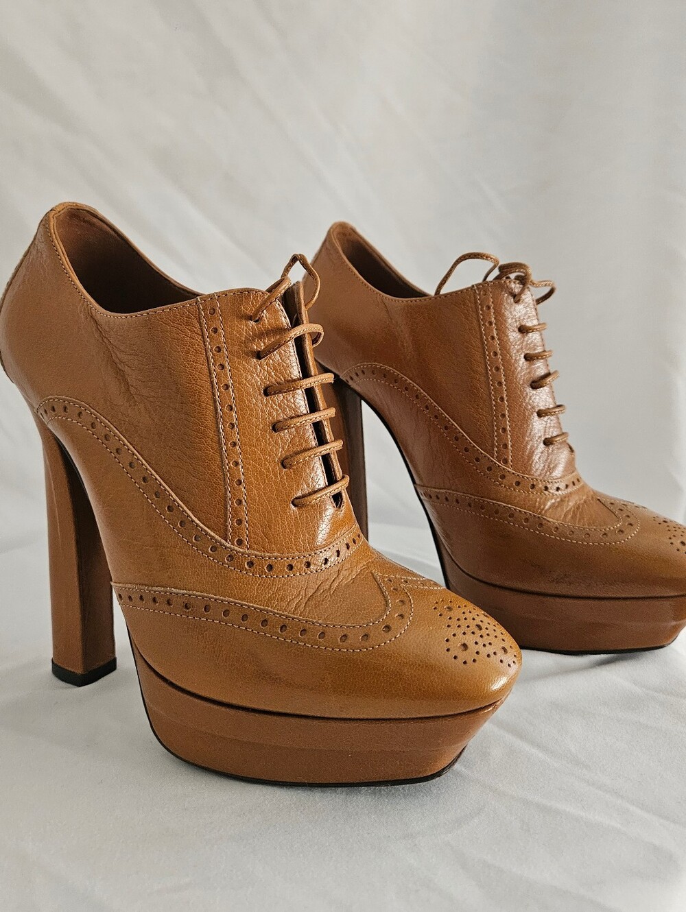 Bottega Veneta Tan Leather Platform Brogue Lace-Up Heels